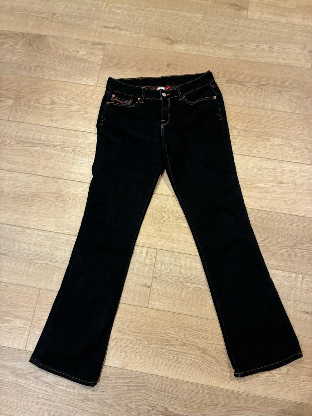 Lucky brand vintage Y2K style boot cut jean dark wash bling pockets size 8/29